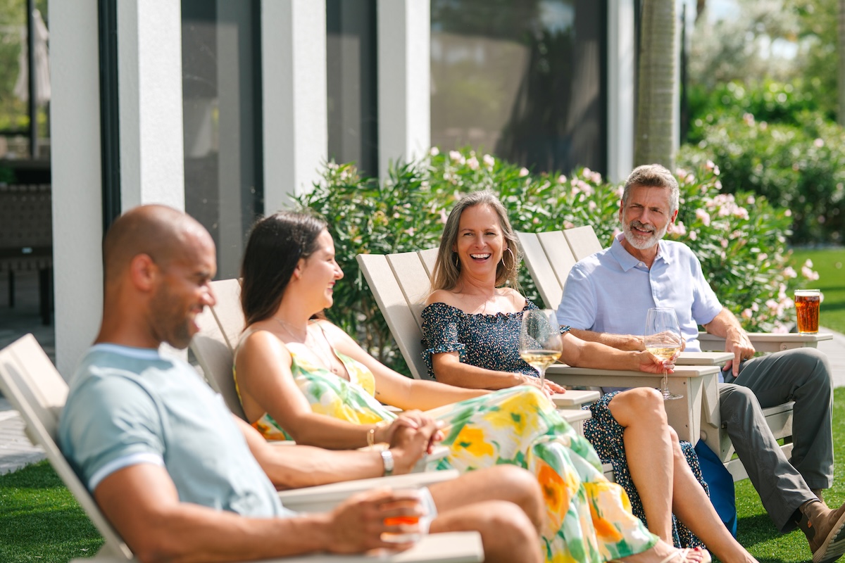 couples hanging out with wine in lakewood ranch