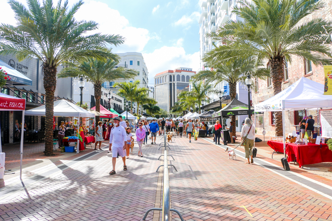 sarasota farmers market people walking around downtown