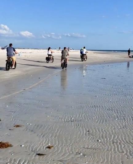 sarasota bike tours on siesta key beach