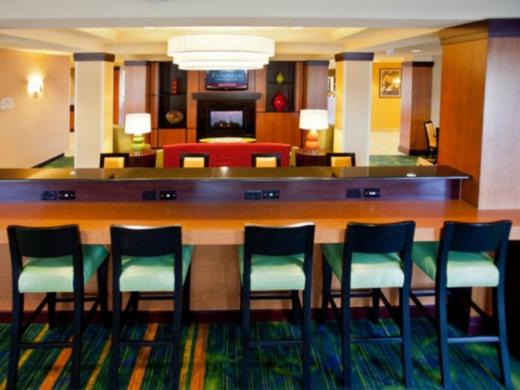 866_640x480.jpg - Breakfast Area, Back Lobby Photo 3